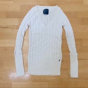 American Eagle Outfitters White Sweater V Neck